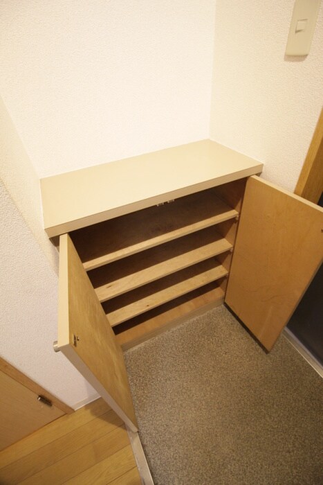 物件内観写真9　(靴箱)