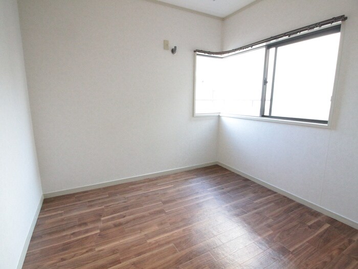 物件内観写真10　(居室)