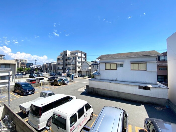 物件内観写真14　(室内からの展望)