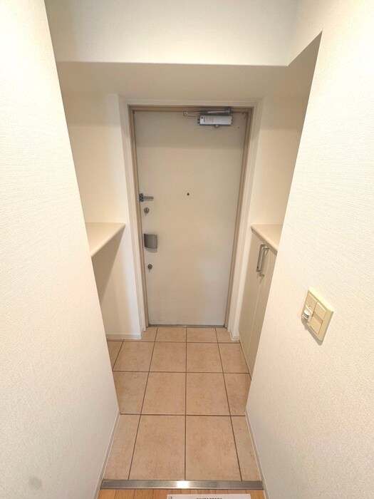 物件内観写真15　(玄関)