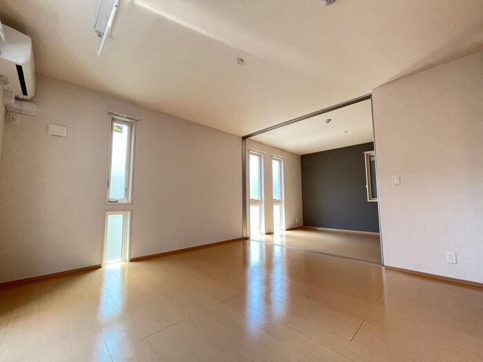 物件内観写真10　(居室)