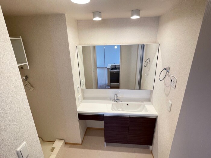 物件内観写真15　(洗面)