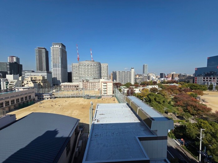 物件内観写真14　(室内からの展望)