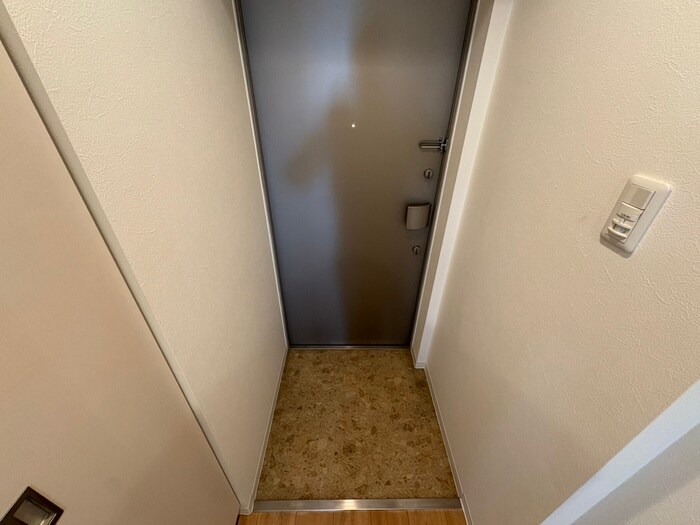 物件内観写真17　(玄関)