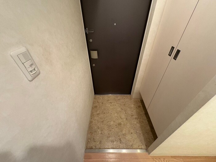 物件内観写真17　(玄関)