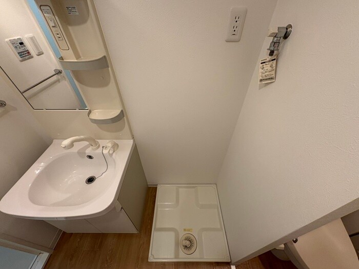 物件内観写真20　(洗濯機置場)