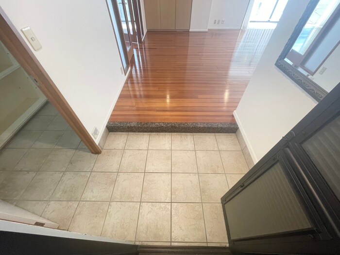 物件内観写真17　(玄関)