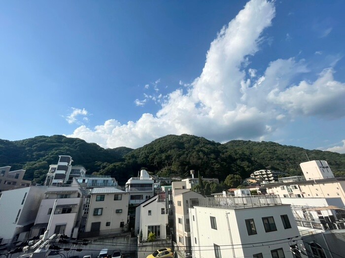 物件内観写真18　(室内からの展望)