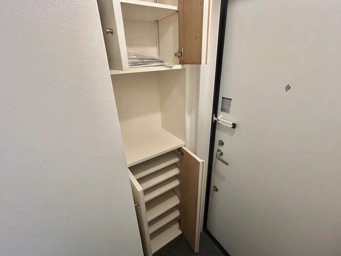 物件内観写真8　(靴箱)