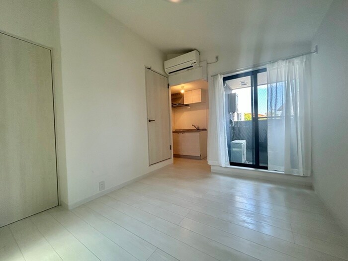 物件内観写真11　(居室)