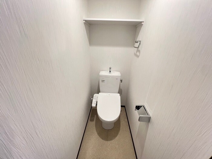 物件内観写真9　(トイレ)