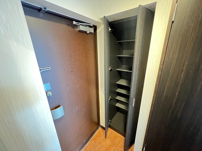 物件内観写真16　(靴箱)