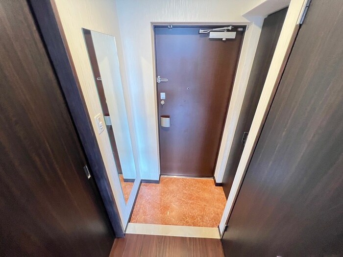 物件内観写真17　(玄関)