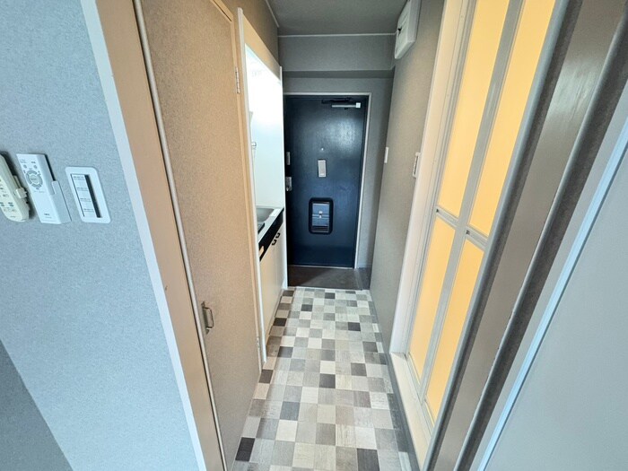 物件内観写真14　(廊下)