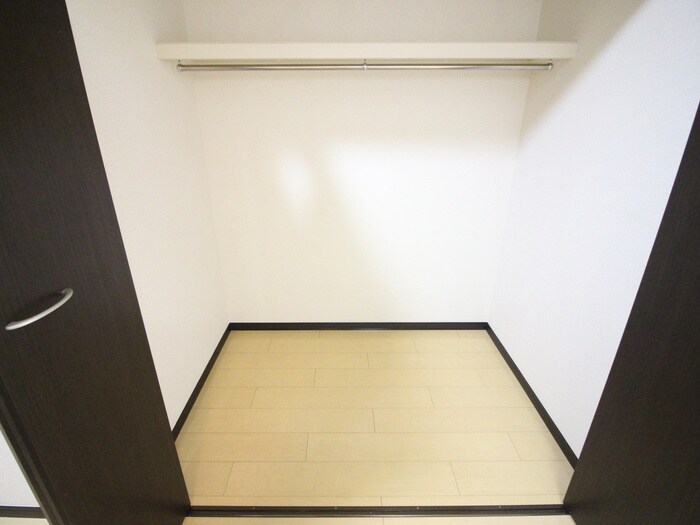 物件内観写真15　(収納)