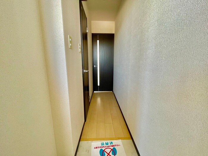 物件内観写真21　(廊下)