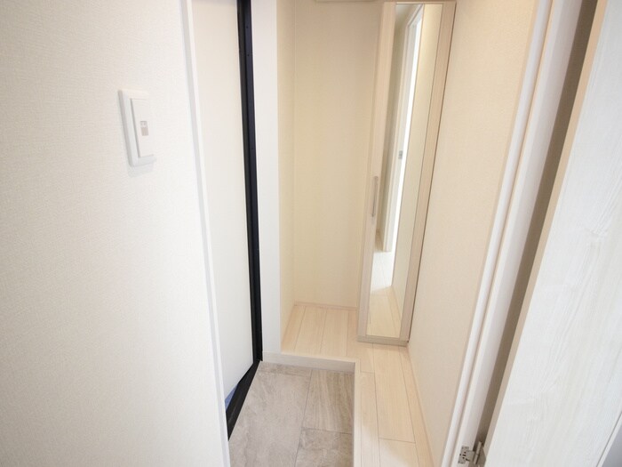 物件内観写真15　(玄関)