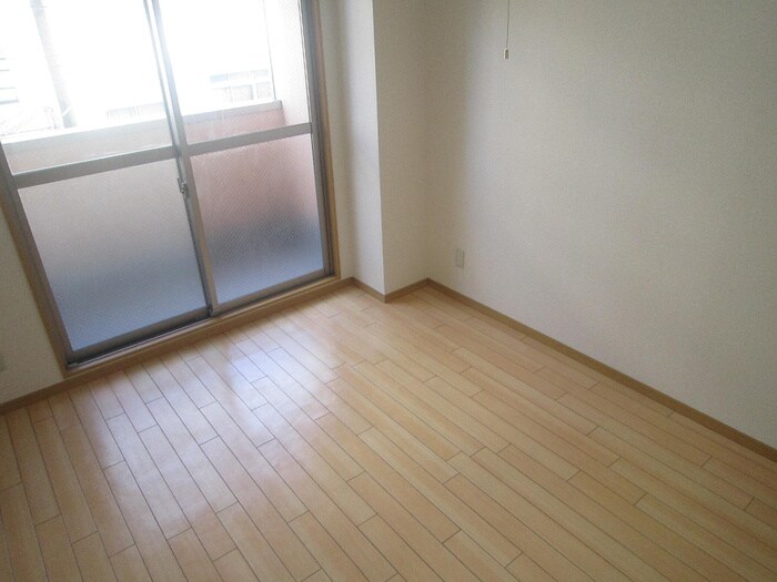 物件内観写真10　(居室)