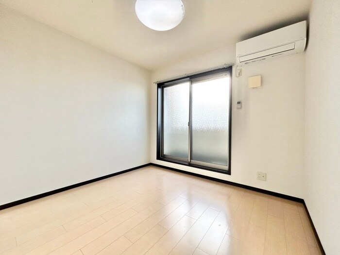 物件内観写真5　(居室)