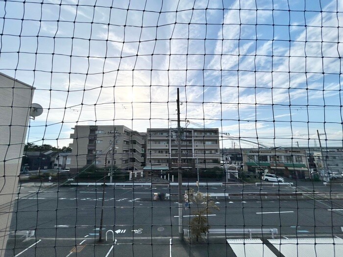 物件内観写真15　(室内からの展望)