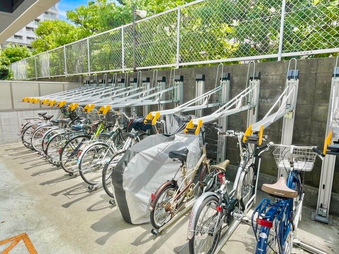 物件外観写真6　(駐輪場)