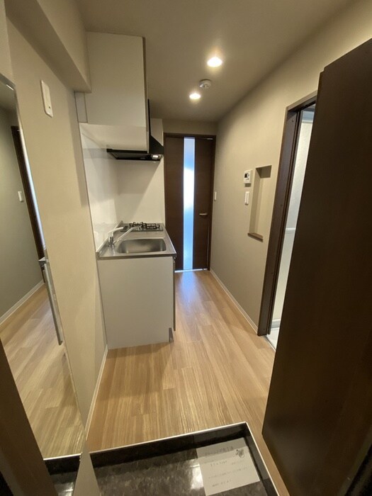 物件内観写真10　(玄関)