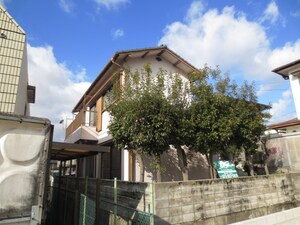 楠葉丘一丁目貸家外観写真