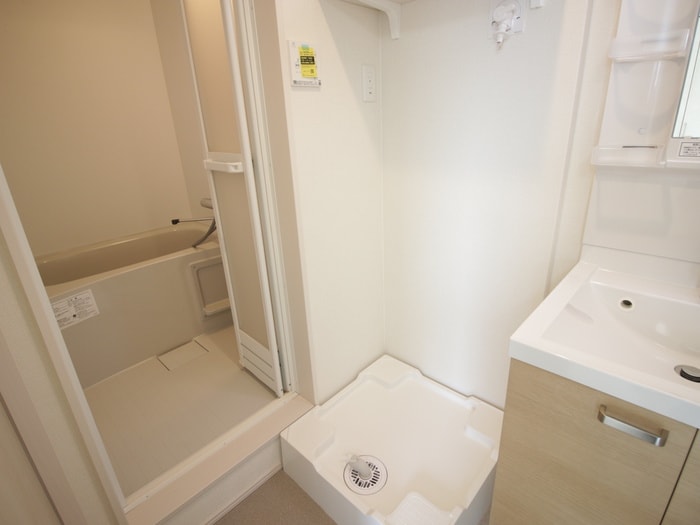 物件内観写真13　(洗濯機置場)