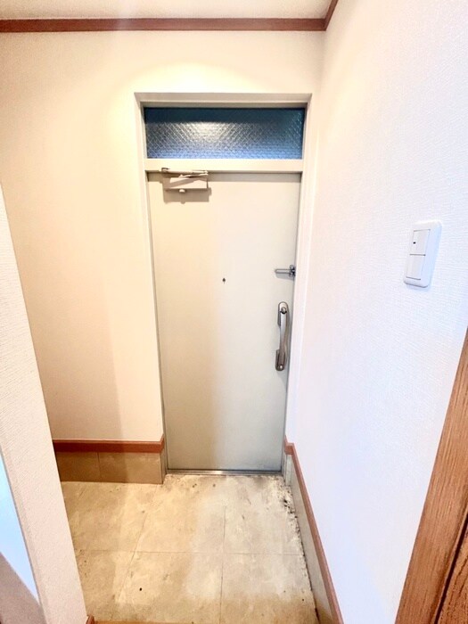 物件内観写真19　(玄関)
