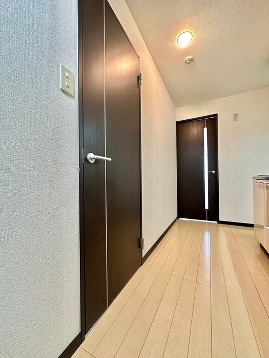 物件内観写真20　(廊下)