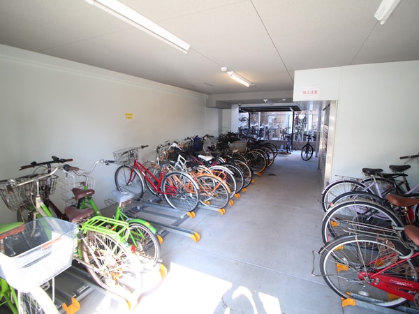 駐輪場