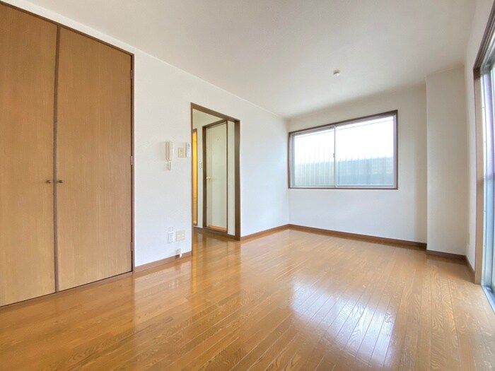 物件内観写真4　(居室)