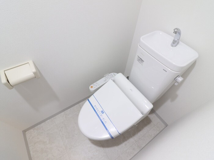 物件内観写真8　(トイレ)