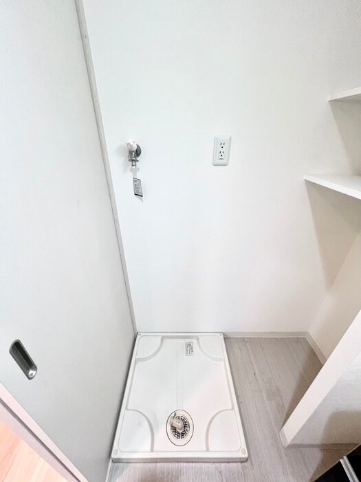 物件内観写真10　(洗濯機置場)