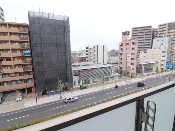 物件内観写真13　(室内からの展望)