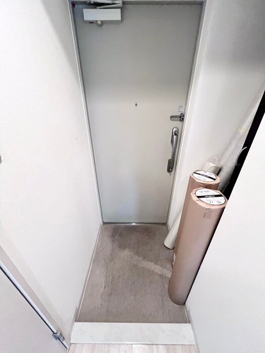 物件内観写真13　(玄関)