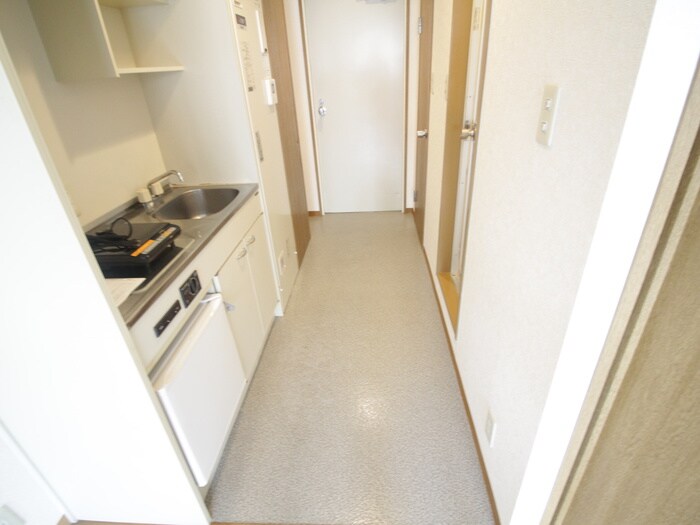 物件内観写真16　(廊下)