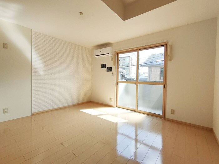 物件内観写真9　(居室)