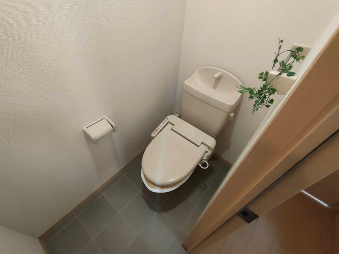 物件内観写真18　(トイレ)