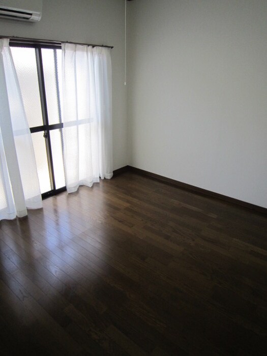 物件内観写真5　(居室)