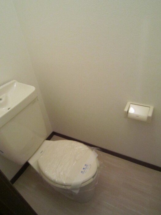 物件内観写真12　(トイレ)