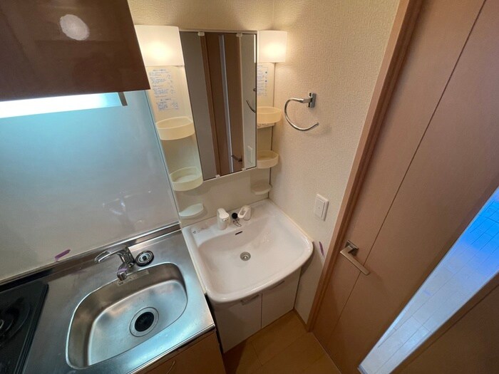 物件内観写真11　(洗面)