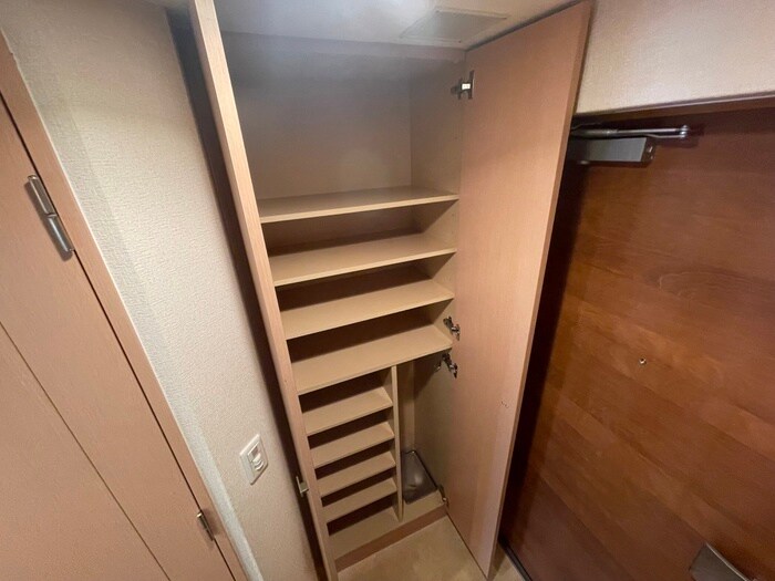 物件内観写真18　(靴箱)