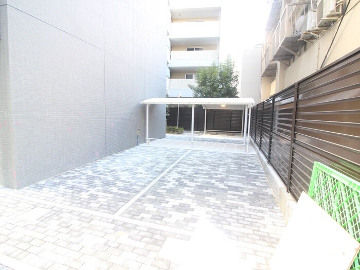 物件外観写真6　(駐輪場)