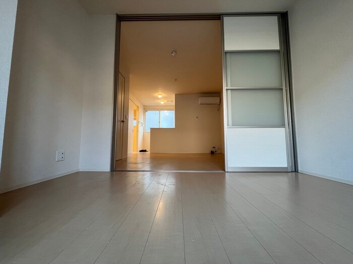 物件内観写真13　(居室)