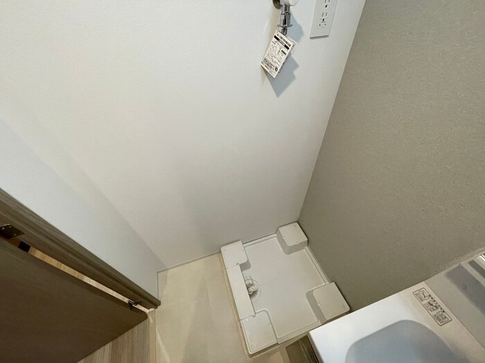 物件内観写真13　(洗濯機置場)