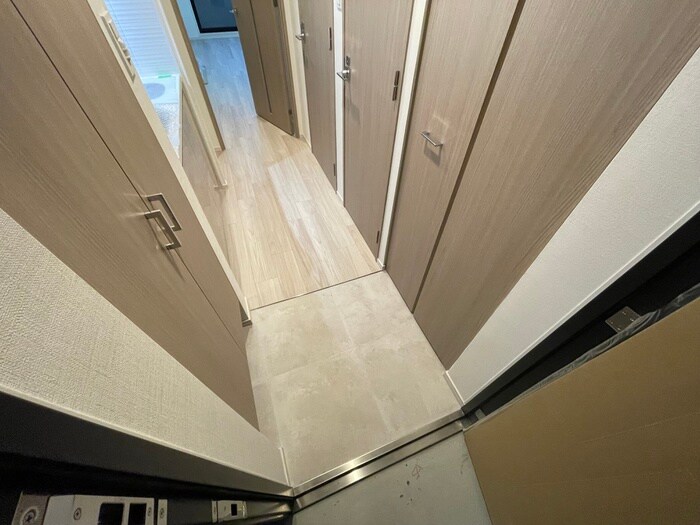 物件内観写真14　(玄関)