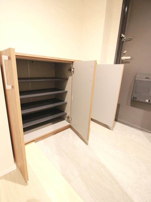 物件内観写真8　(靴箱)