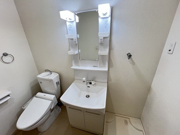 物件内観写真8　(洗面)