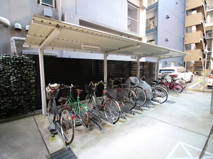 物件外観写真3　(駐輪場)